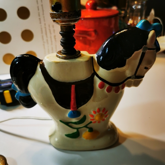 Vintage Ceramic Nursery Lamp / Horse / Flowers - Picture 14 of 16